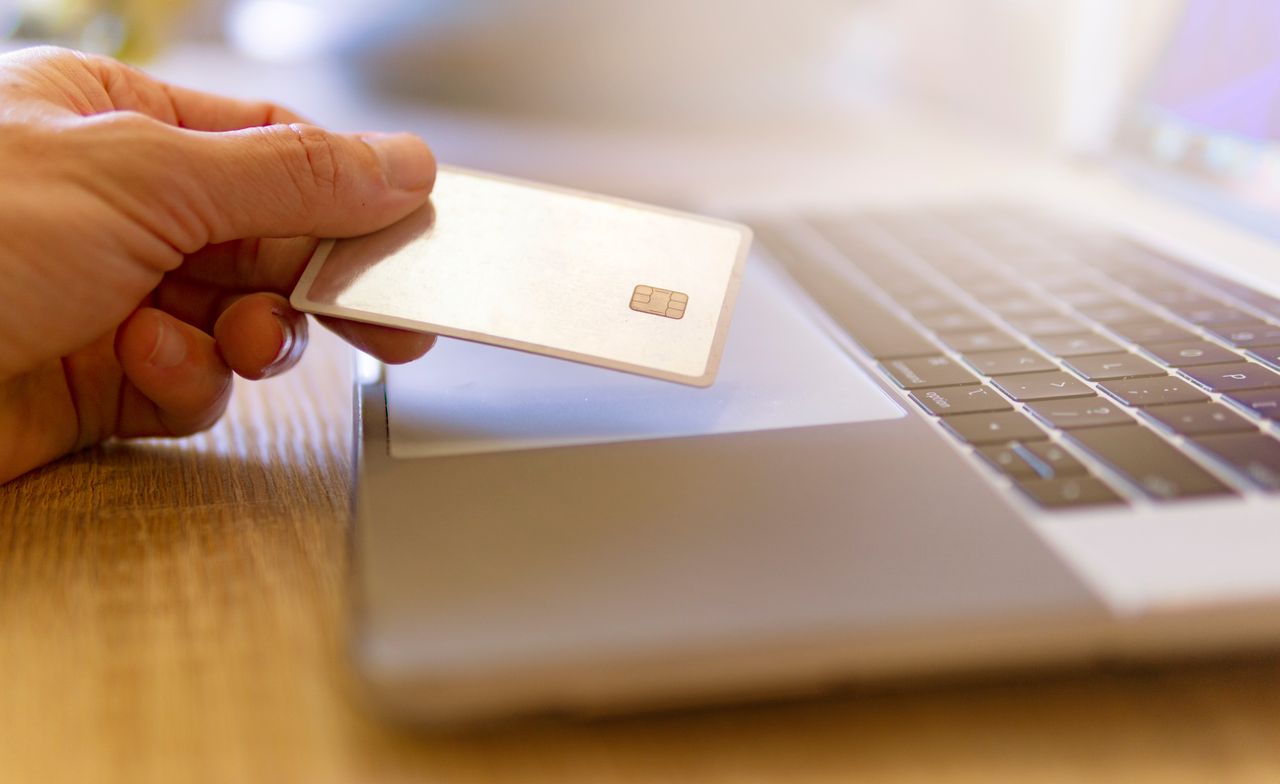 E-Commerce